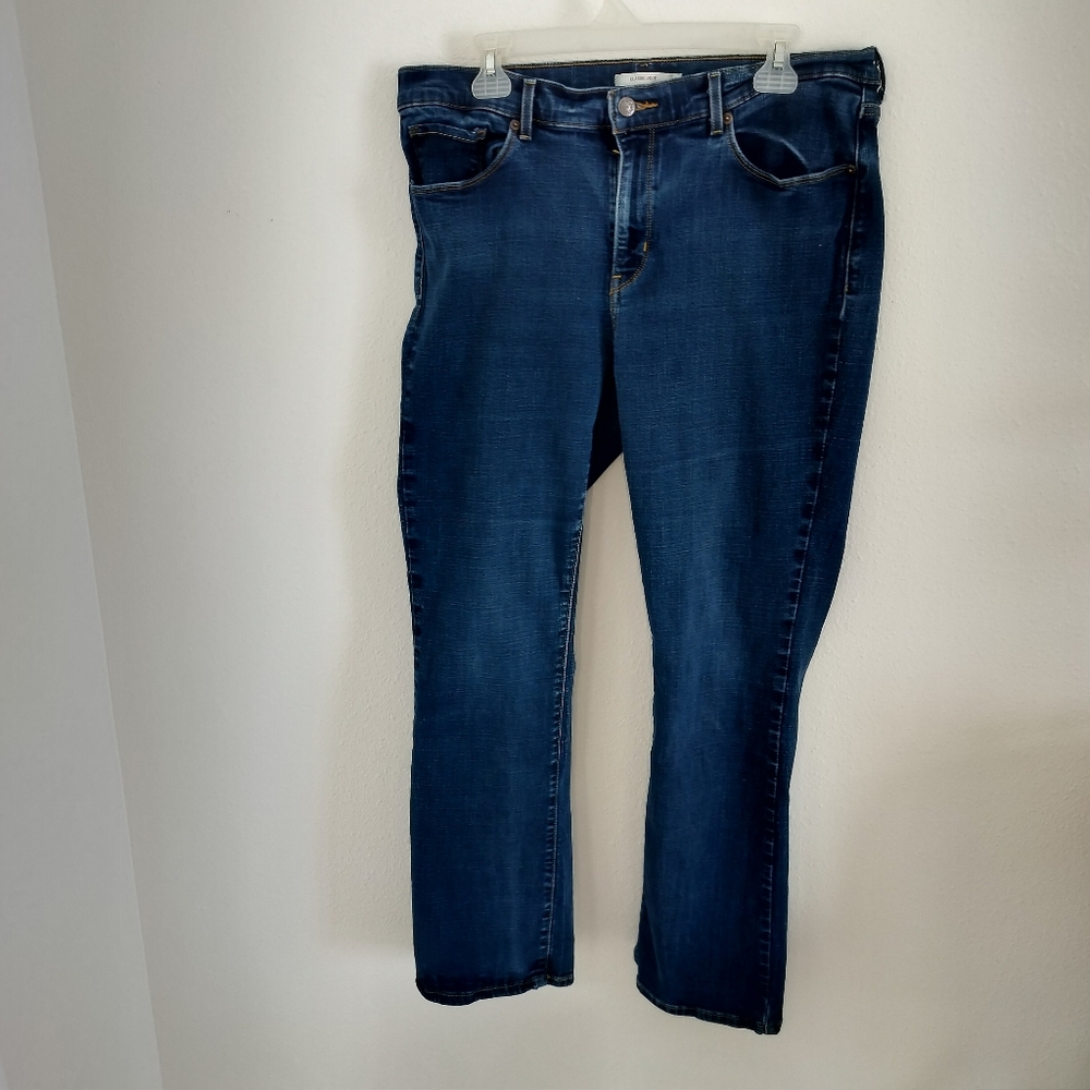 Levis Women's Classic Boot Cut Size 16M W33/L32  Dark‎ Wash Classic Denim Casual